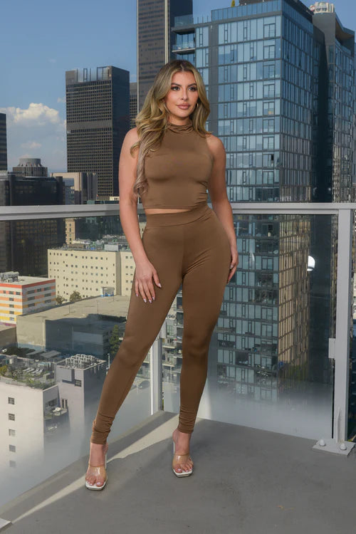 2PC. Set - Mock Neck Sleeveless Crop Top and High Waist Legging - Brown